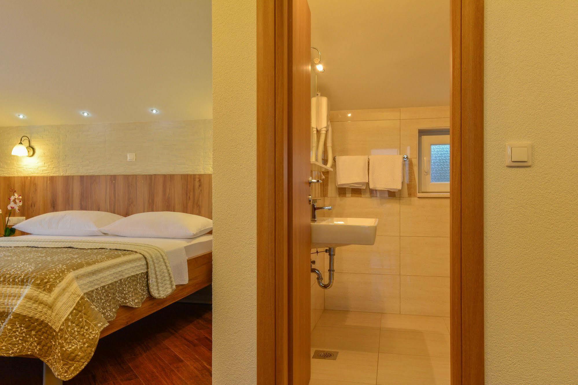 Luxury Apartments Villa Tea Трогир Экстерьер фото