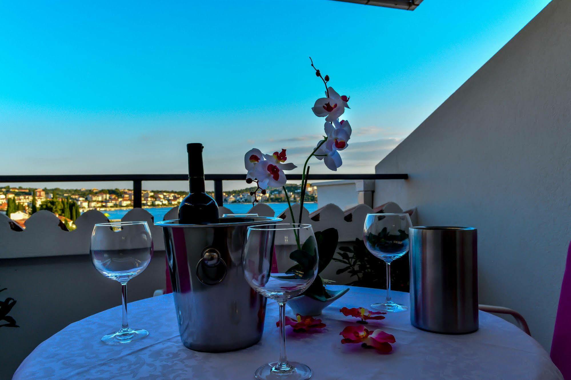 Luxury Apartments Villa Tea Трогир Экстерьер фото
